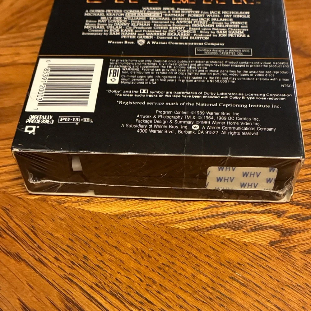 BATMAN VHS Video Tape 1989 Jack Nicholson Michael Keaton. NEW Sealed
